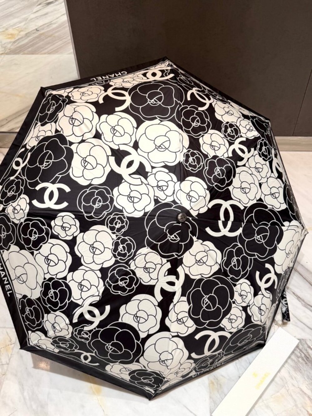 🔥🔥Chanel black and white tri-fold automatic folding umbrella
